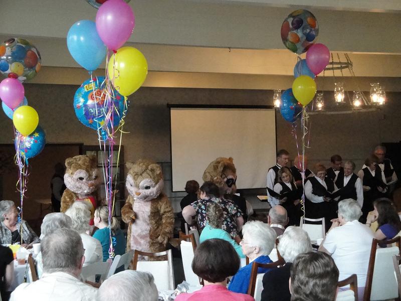 Chipmunks and Celebration Singers at Lange Fuhs Cancer Center Dinner 4/25/11